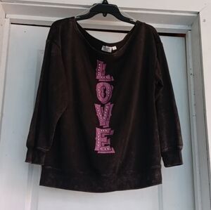 Off the shoulder long sleeve tee